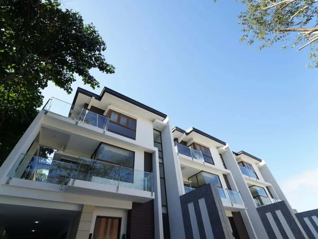 4 Bedroom For Sale in Alpha Ridge photo 1