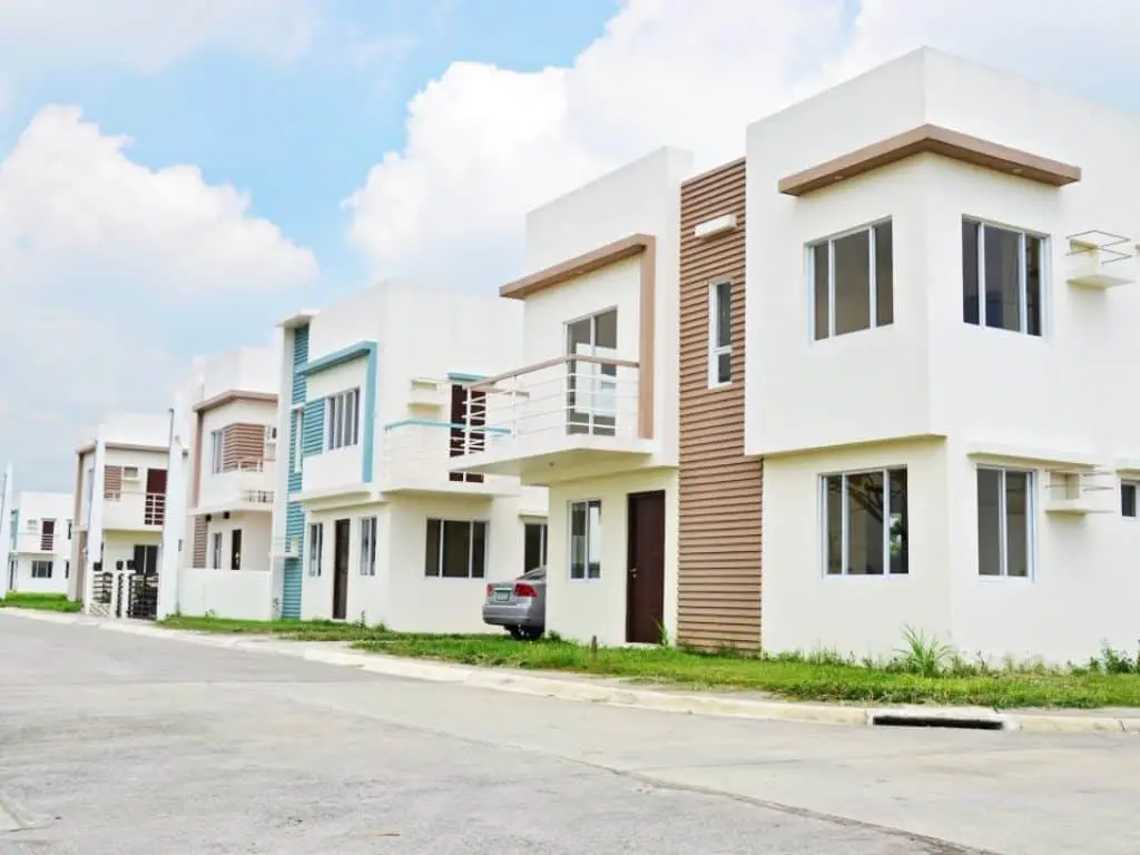 3 Bedroom For Sale In West Wing Residences photo 1