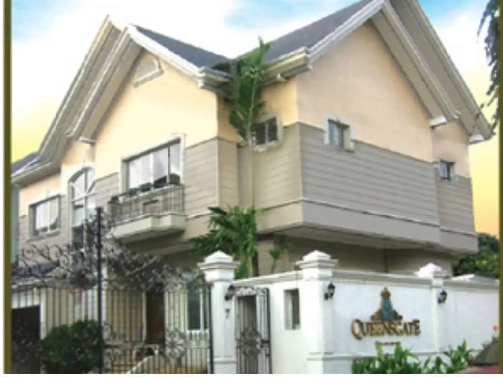 4 Bedroom For Sale in Queensgate Townhomes photo 1