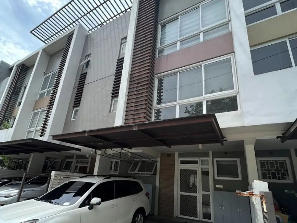 3 Bedroom For Rent in 68 Roces photo 2