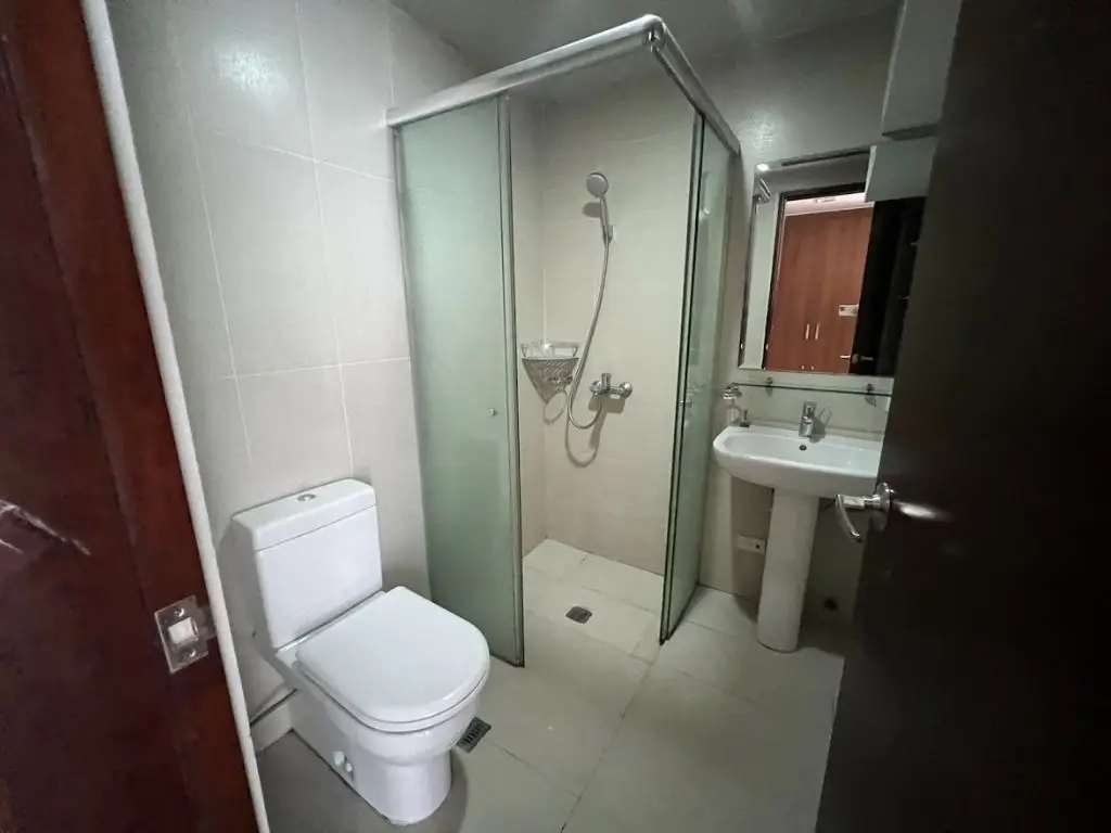 3 Bedroom For Rent in 68 Roces photo 7