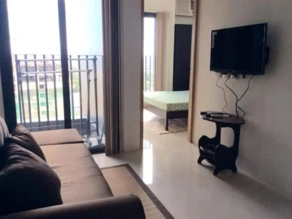 Lot 8 Condominium photo 3