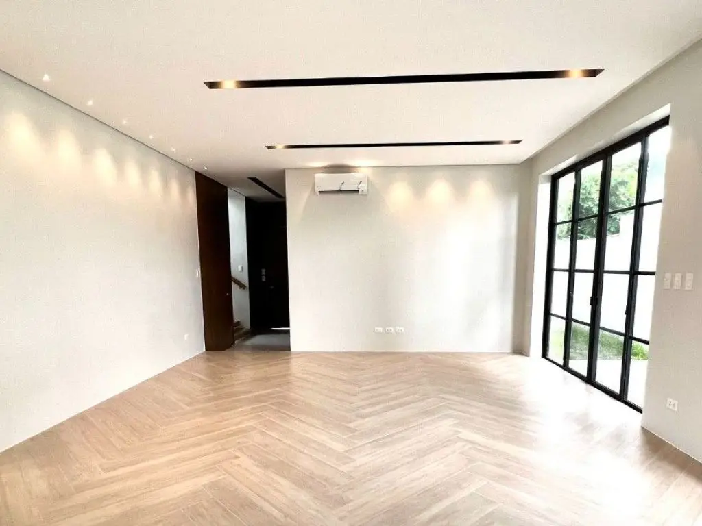 4 Bedroom For Sale In Treveia Nuvali photo 4