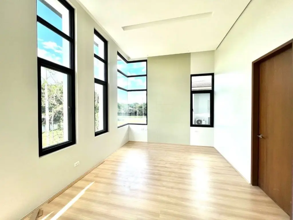 4 Bedroom For Sale In Treveia Nuvali photo 5