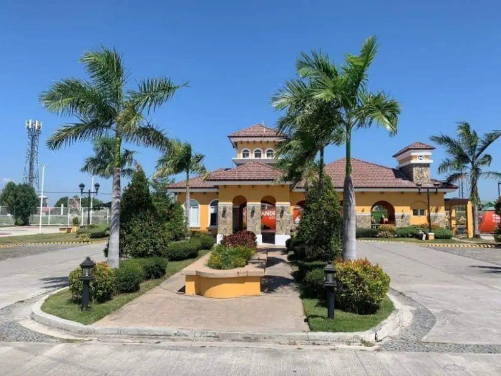 3 Bedroom For Sale in Lessandra Fiorenza photo 1