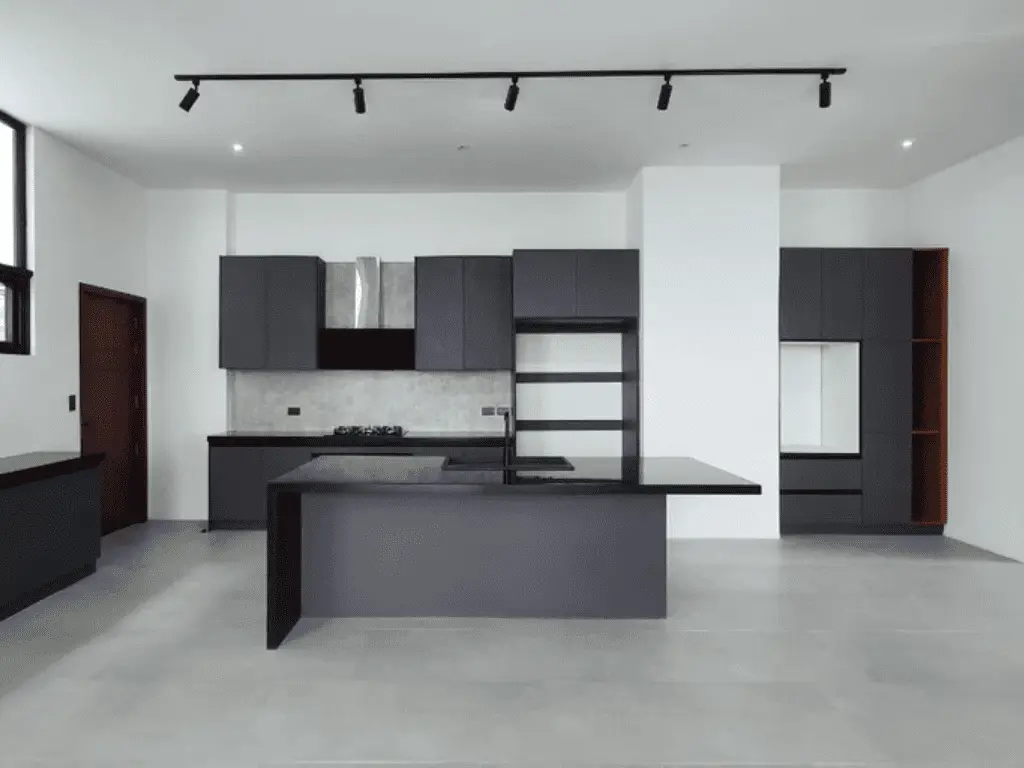 5 Bedroom For Sale in Ayala Heights Village photo 15