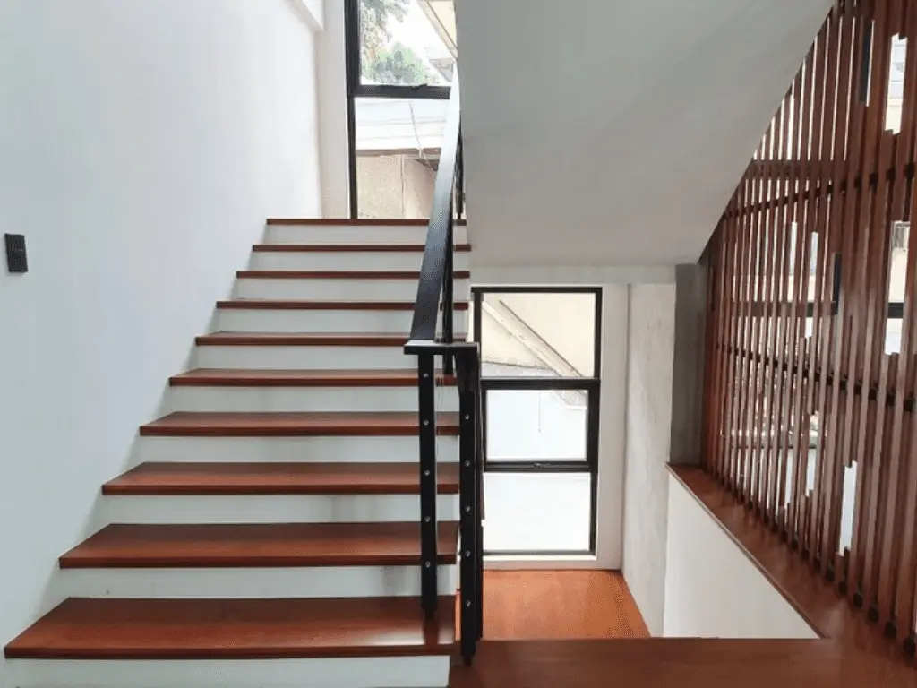 5 Bedroom For Sale in Ayala Heights Village photo 4