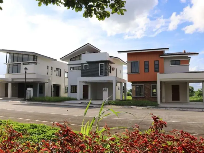 3 Bedroom For Sale In RiverBend