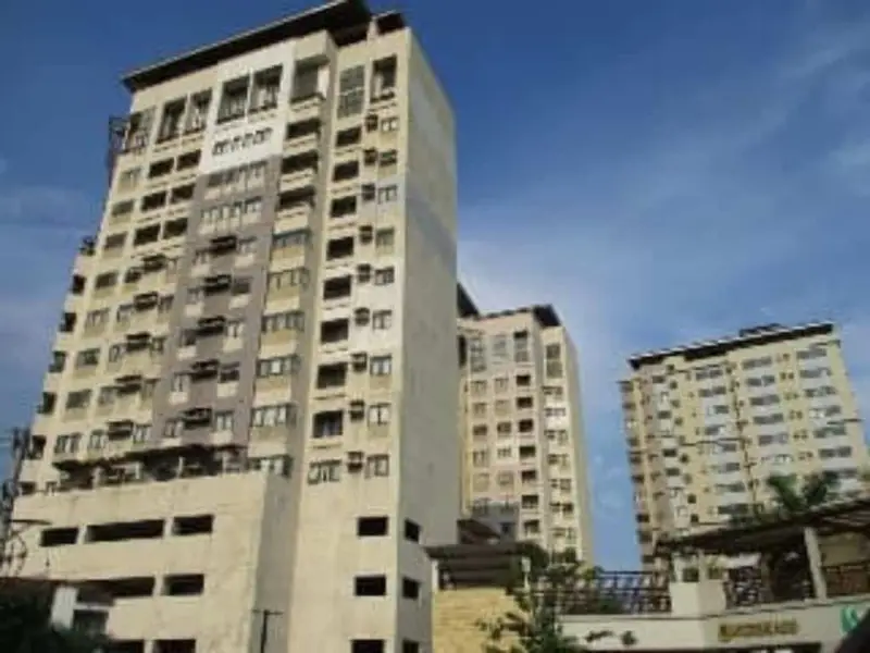 2 Bedroom Loft For Sale In The Persimmon Condominium