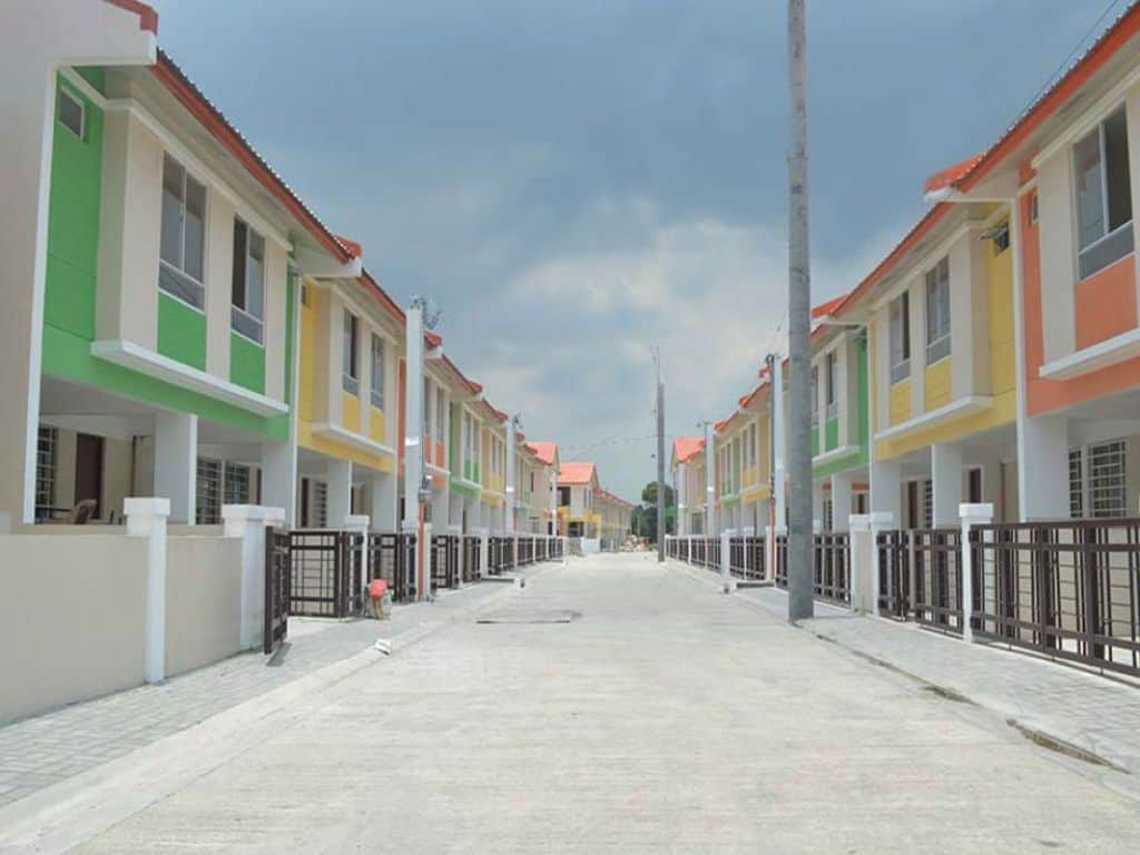 Elliston Place Navarro, General Trias Lionunion