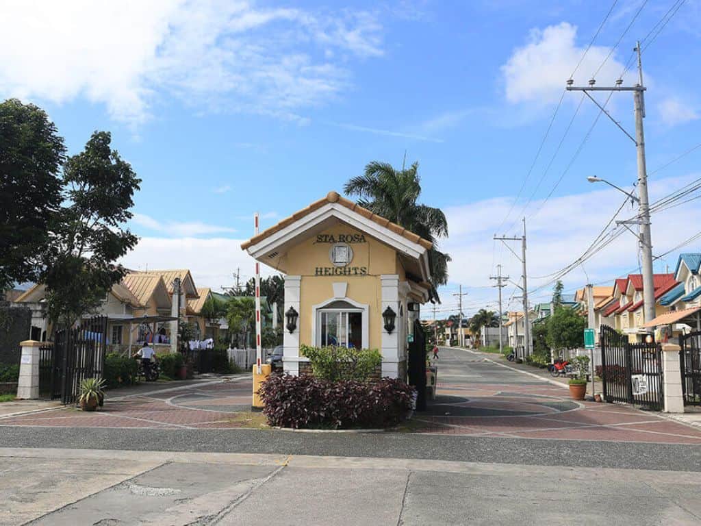 Sta Rosa Heights 4 Bedroom for sale Puting Kahoy, Silang Lionunion
