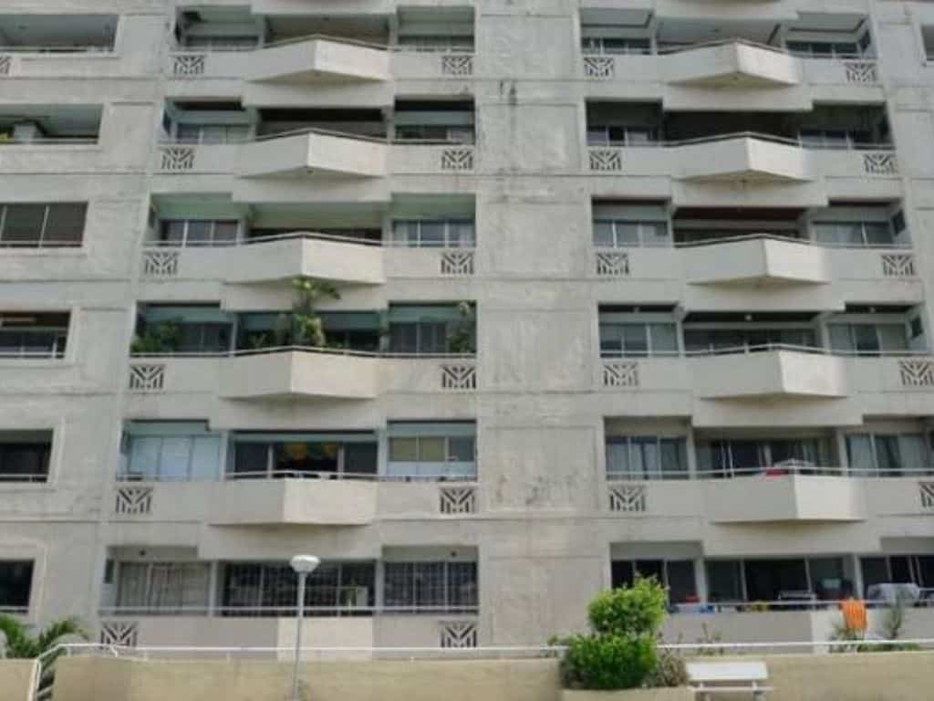 Makati Cinema Square Tower Legaspi Village, Makati Lionunion