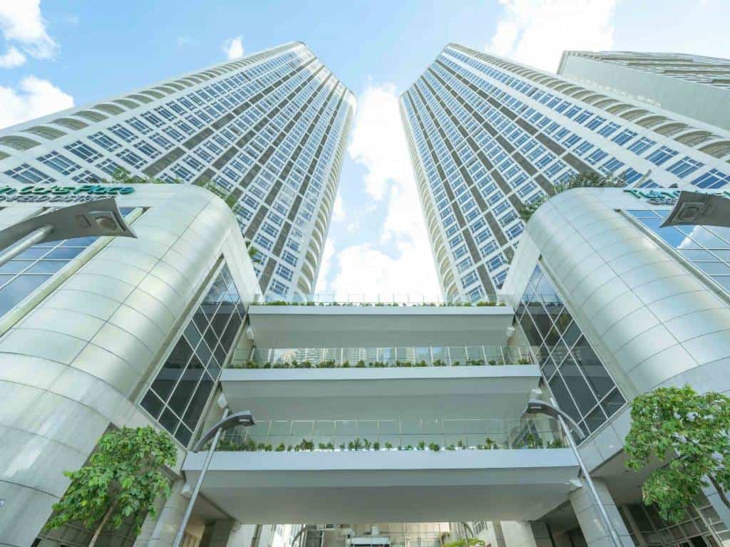 Twin Oaks Place 3 Bedroom for sale Highway Hills, Mandaluyong Lionunion