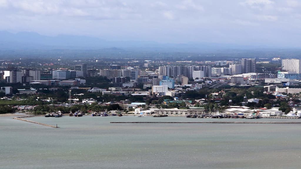 Premium Iloilo City Condos & Houses for Sale in the Vibrant Heart of